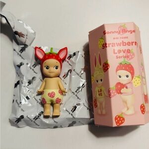NEW OPEN BOX Sonny Angel Strawberry Love Series FAWN * DISCOUNTED SHIPPING